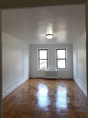 134 Haven Avenue #5H, Manhattan, NY 10032 apartment_living_room 1