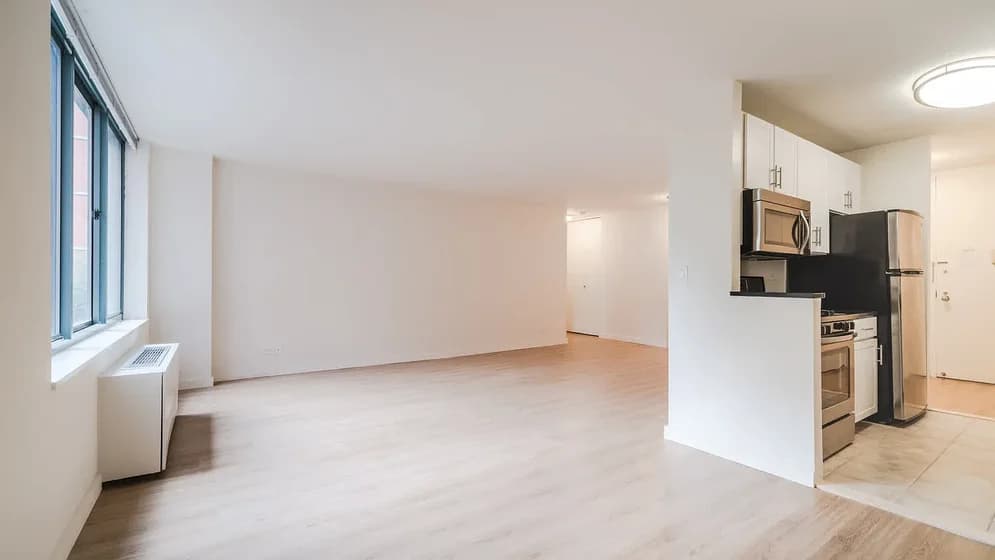 750 Columbus Avenue #11R, Manhattan, NY 10025 apartment_living_room 1