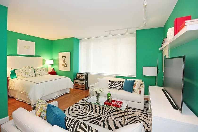 175 W 60 St #14B, Manhattan, NY 10023 apartment_living_room 1