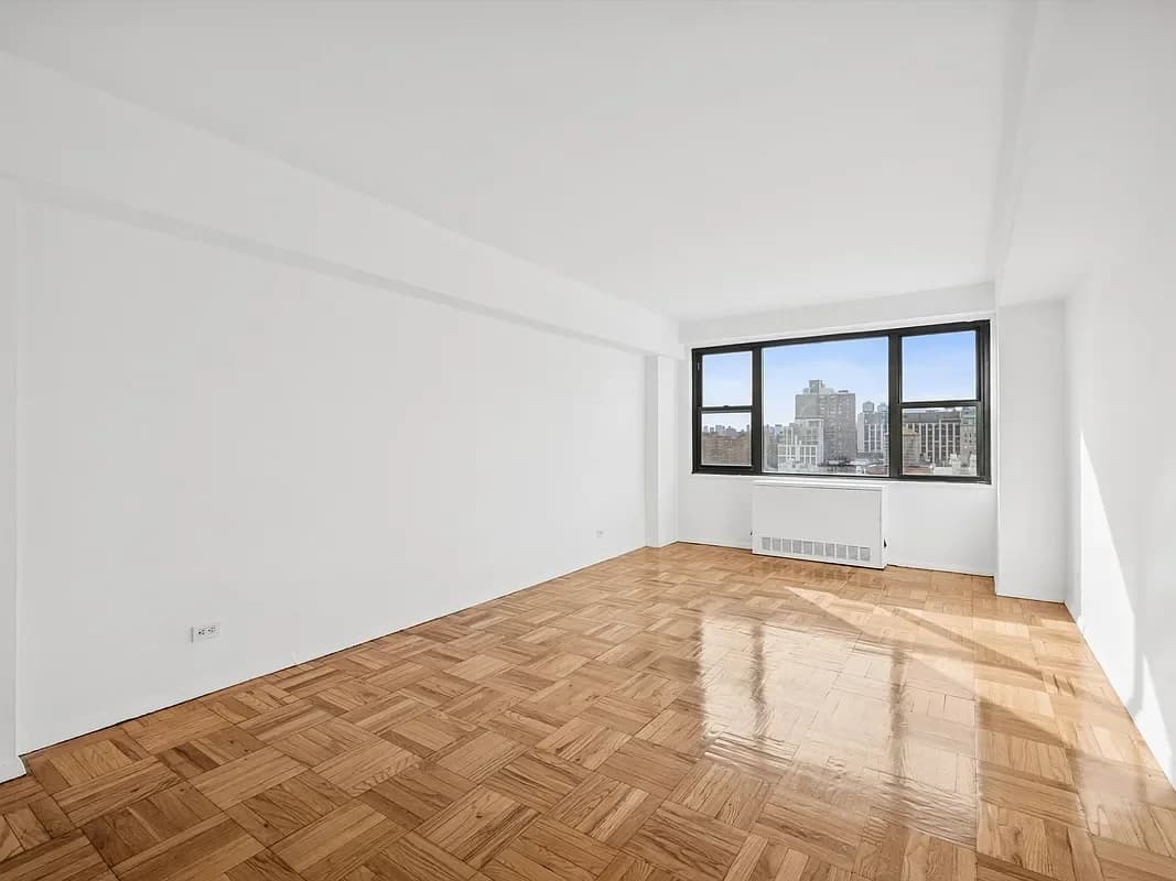 50 Lexington Avenue #15B, Manhattan, NY 10010 apartment_living_room 1