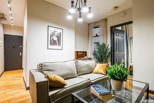 317 East 75 Street #14, Manhattan, NY 10021