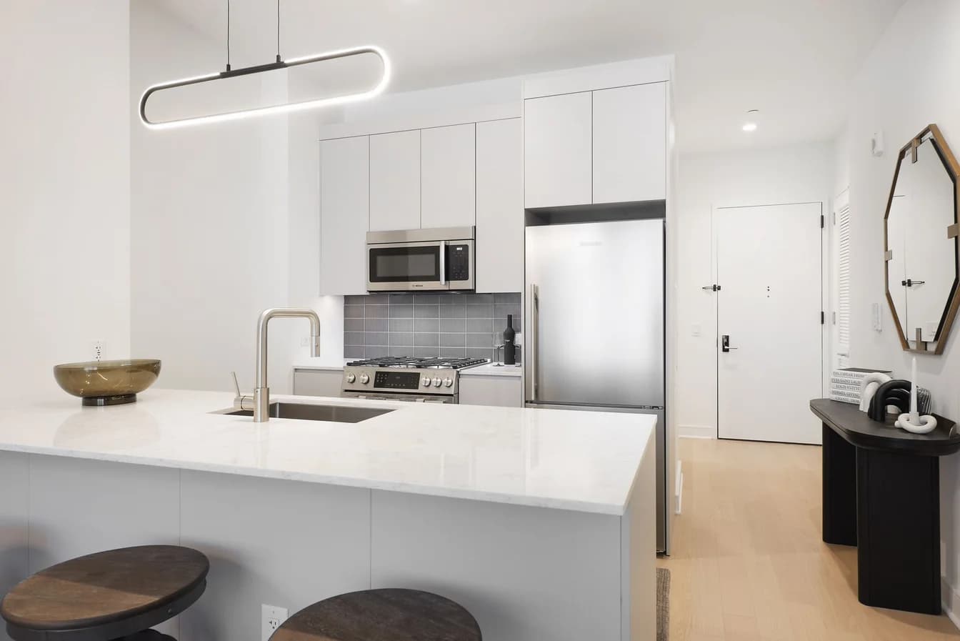 2705 Thomson Ave #07C, Queens, NY 11101 1