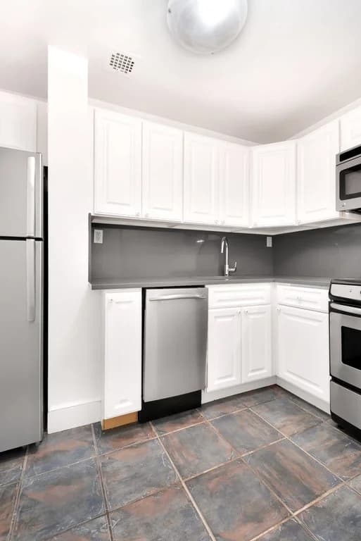 655 2 Avenue #3B, Manhattan, NY 10016 1