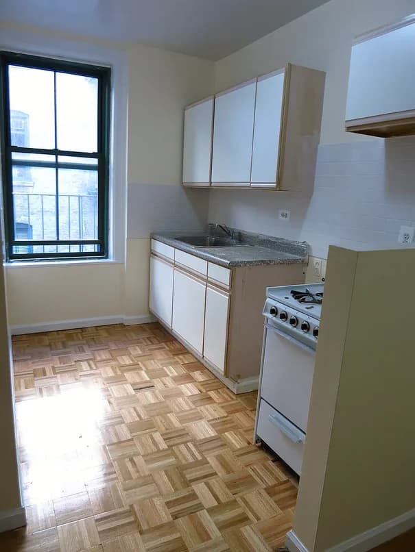 539 East 78 Street #4G, Manhattan, NY 10075 apartment_kitchen 1