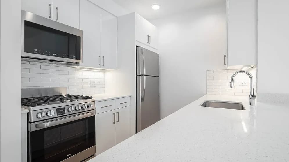 600 Washington Street #716, Manhattan, NY 10014 apartment_kitchen 1