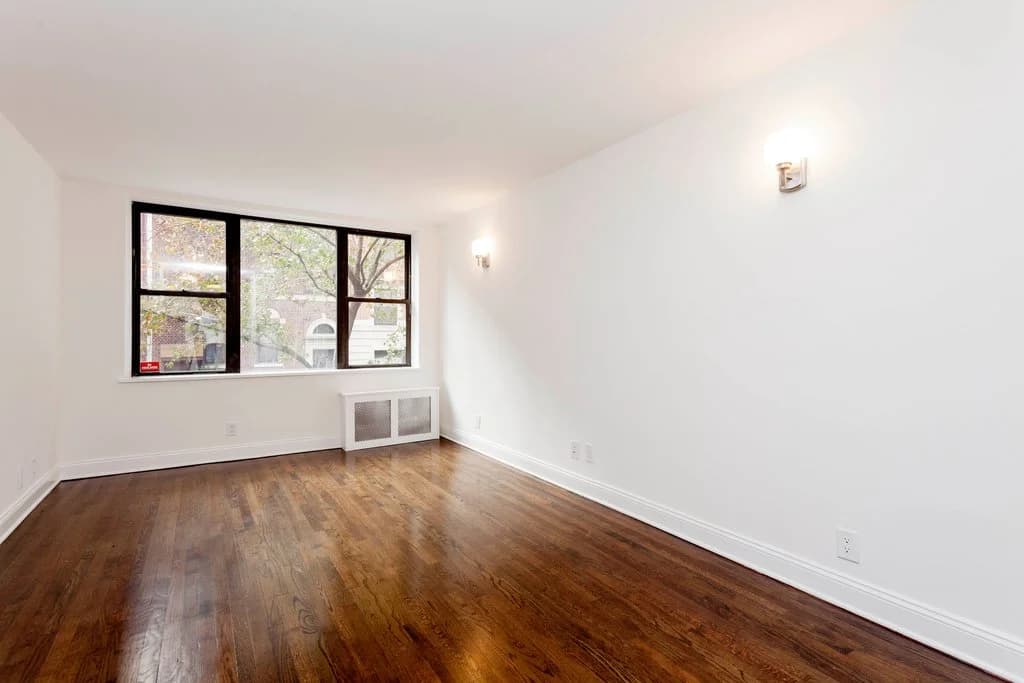 119 E 83 St #3B, Manhattan, NY 10028 1