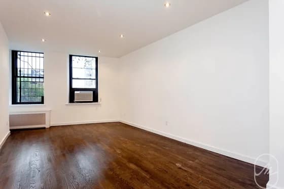 65 4 Avenue #4B, Manhattan, NY 10003
