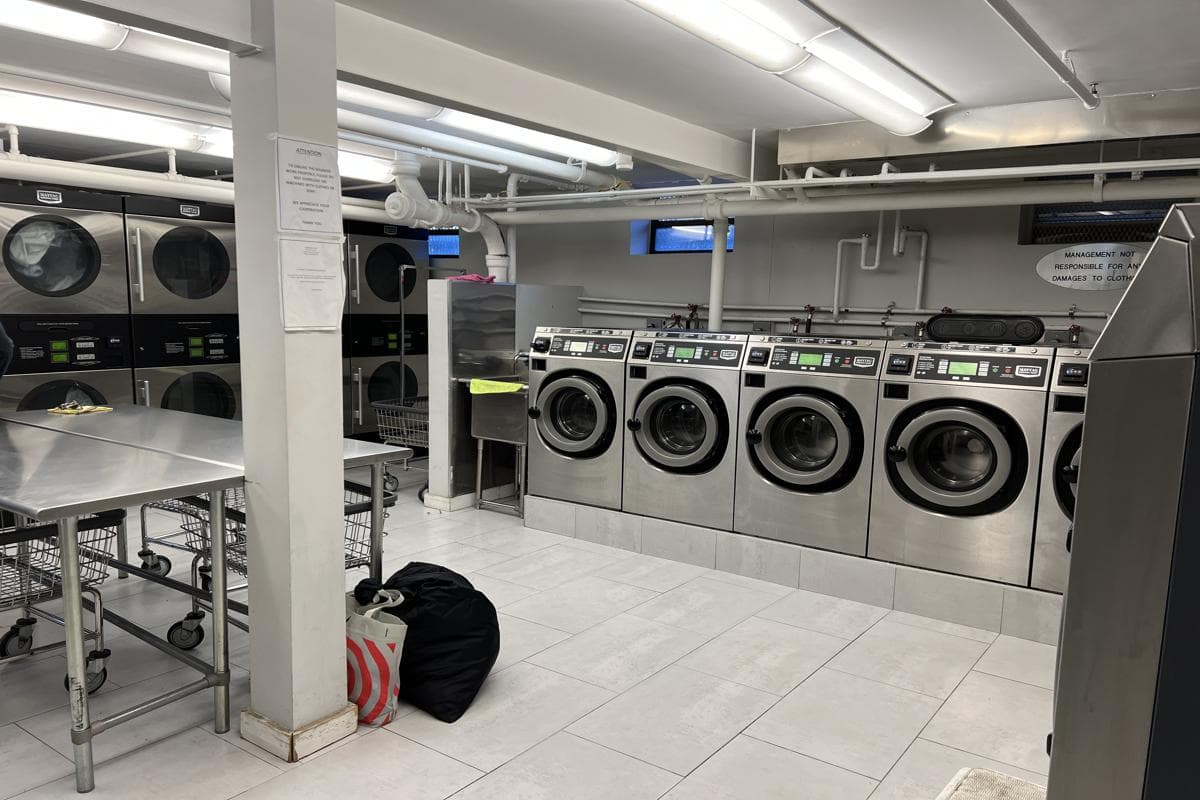 18-10 21 Avenue #3A, Queens, NY 11105 100