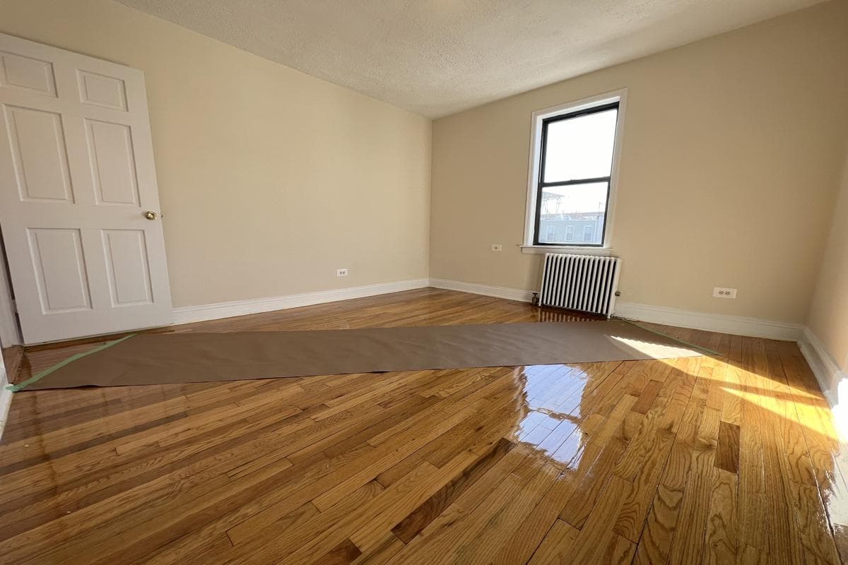 18-10 21 Avenue #3A, Queens, NY 11105