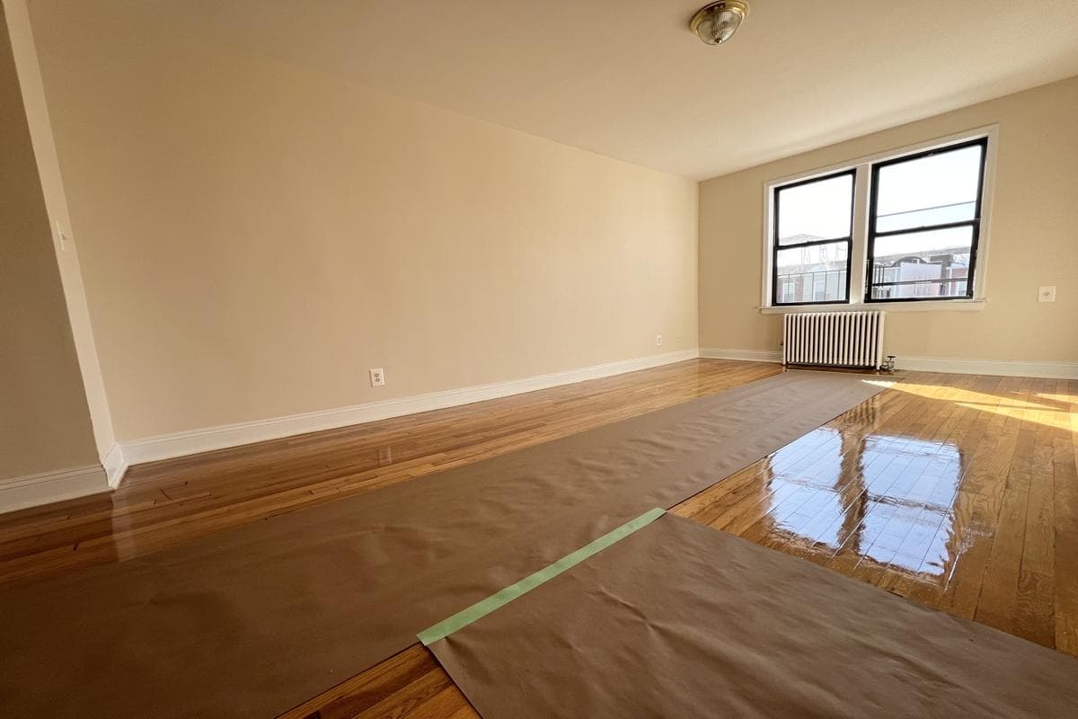 18-10 21 Avenue #3A, Queens, NY 11105