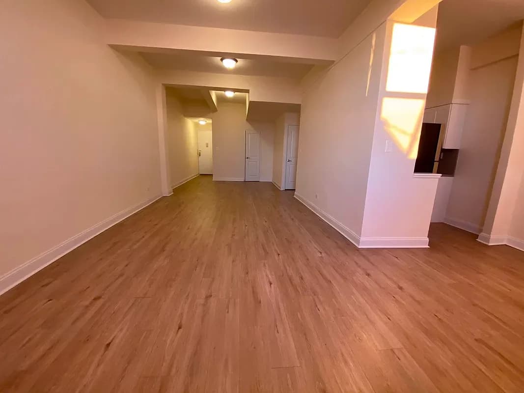 1429 Shore Parkway #1J, Brooklyn, NY 11214 apartment_living_room 1