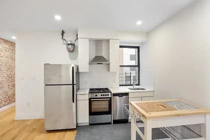 517 W 180 St #10, Manhattan, NY 10033