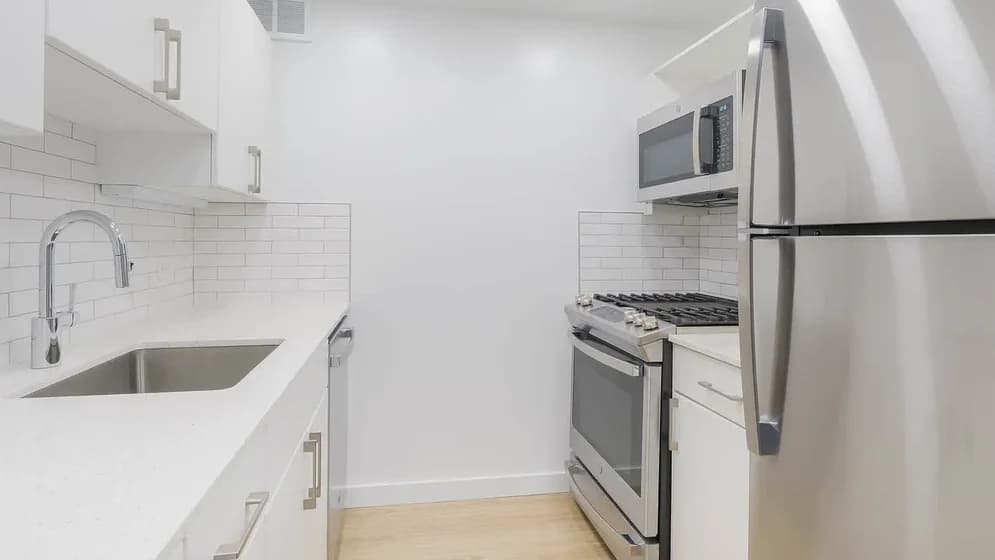 400 W 37 St #12R, Manhattan, NY 10018 apartment_kitchen 3