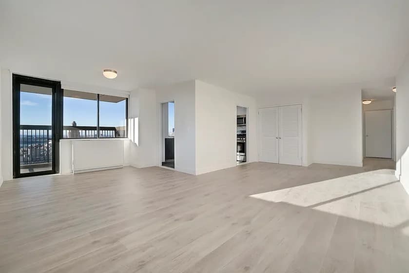 7 Carmine Street #19, Manhattan, NY 10014 apartment_living_room 1