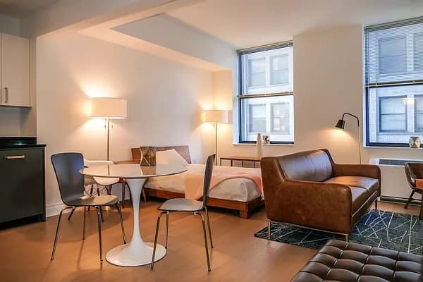 70 Pine Street #2110, New York, NY 10005 apartment_living_room 1