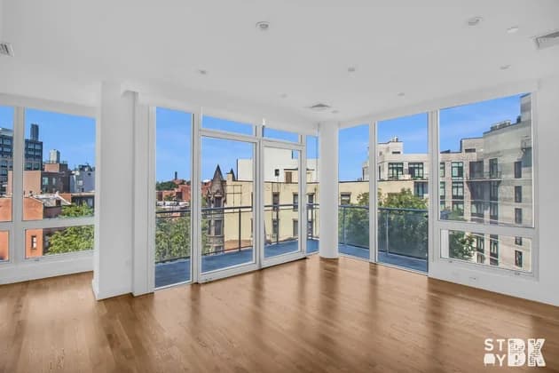 525 Clinton Avenue #10N, Brooklyn, NY 11238