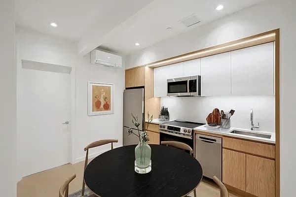 140 Central Avenue #2F, Brooklyn, NY 11221
