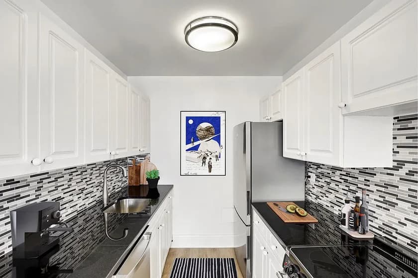 Herald Towers 50 West 34 Street #20B01, Manhattan, NY 10001 apartment_kitchen 2