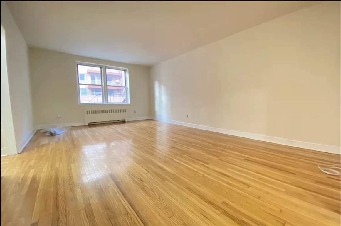 143-23 Barclay Avenue #5B, Queens, NY 11355 apartment_dining_room 2