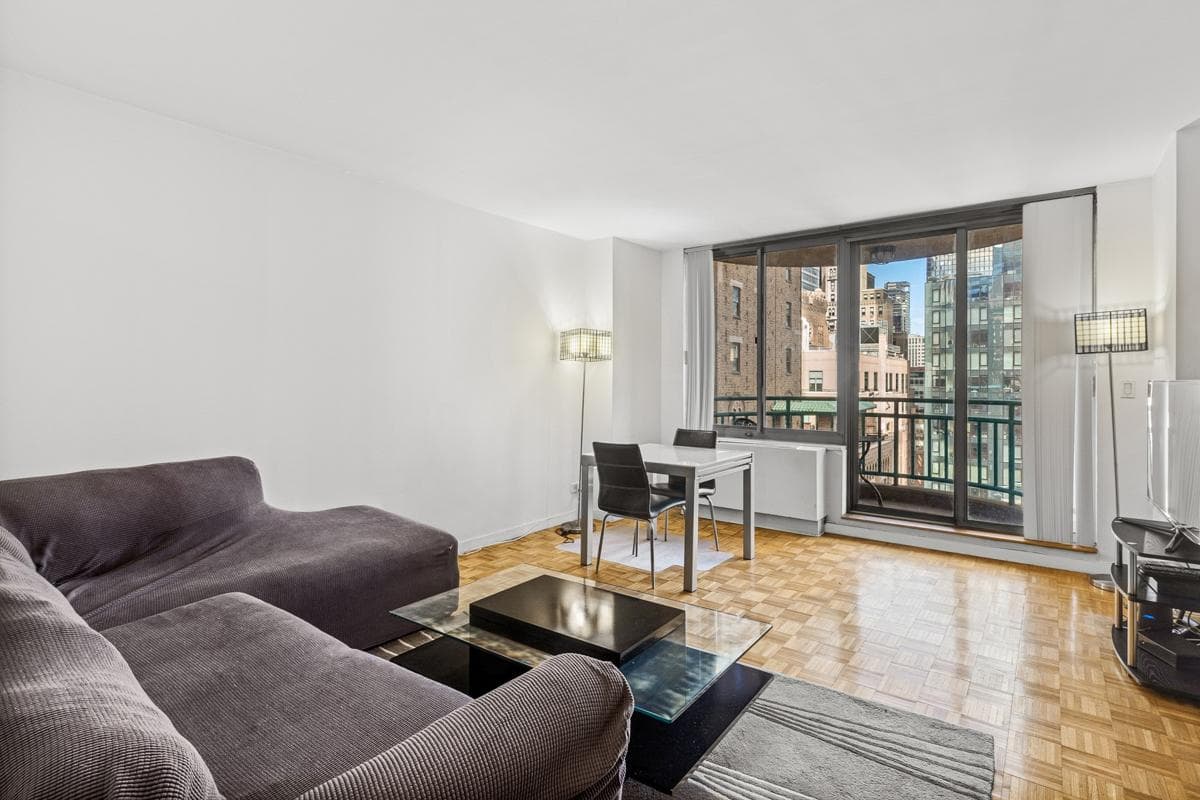 145 East 48 Street #20A, Manhattan, NY 10017 1