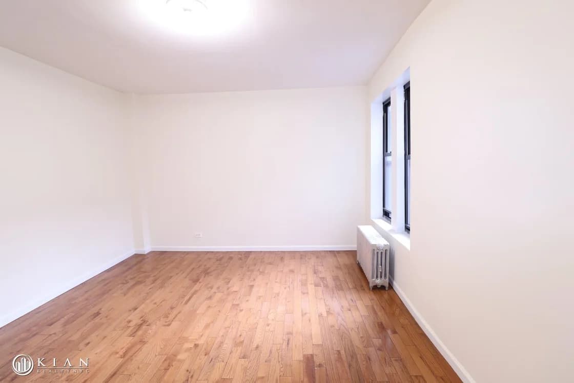 37-33 College Point Boulevard #C-4D, Queens, NY 11354 1