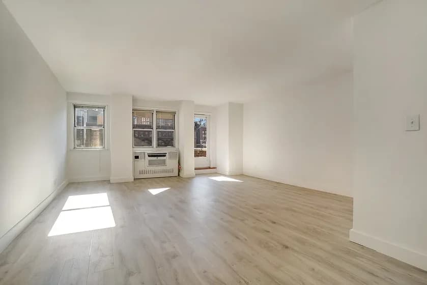 145 East 27 Street #10-E, Manhattan, NY 10016 apartment_living_room 1