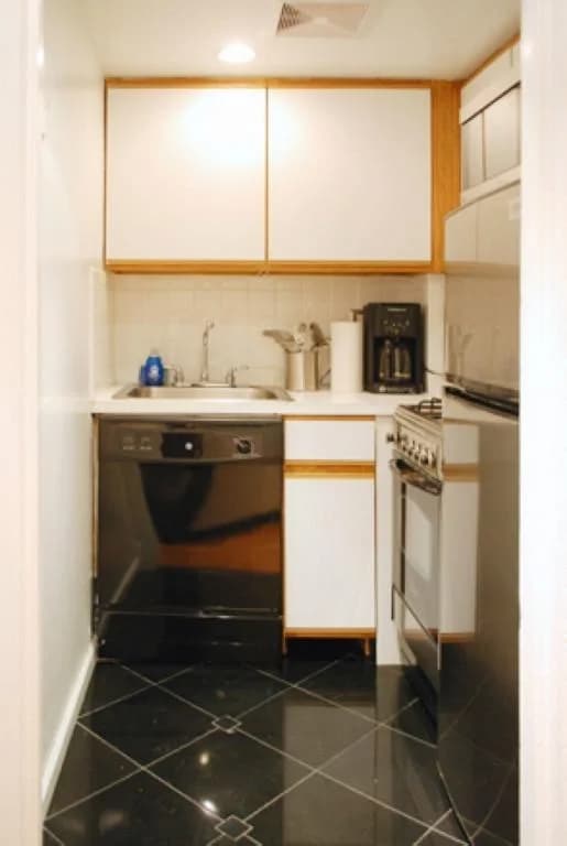 145 West 58 Street #6B, Manhattan, NY 10019 1