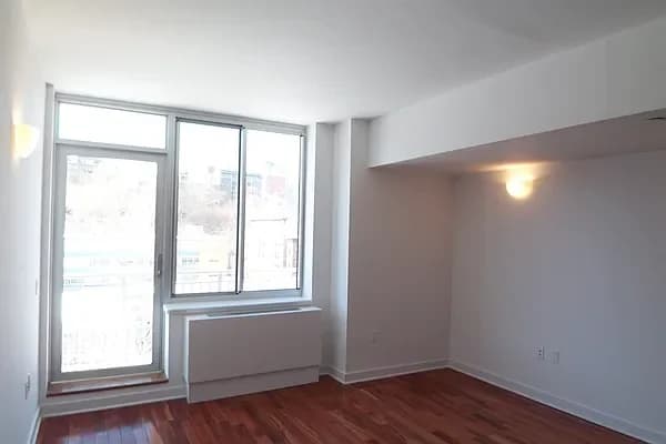 454 Manhattan Avenue #6-A, Manhattan, NY 10026 apartment_living_room 1