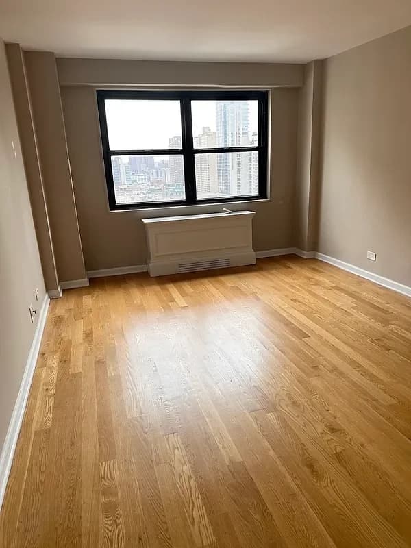 Yorkshire Towers 305 East 86 Street #18CW, Manhattan, NY 10028 apartment_living_room 1