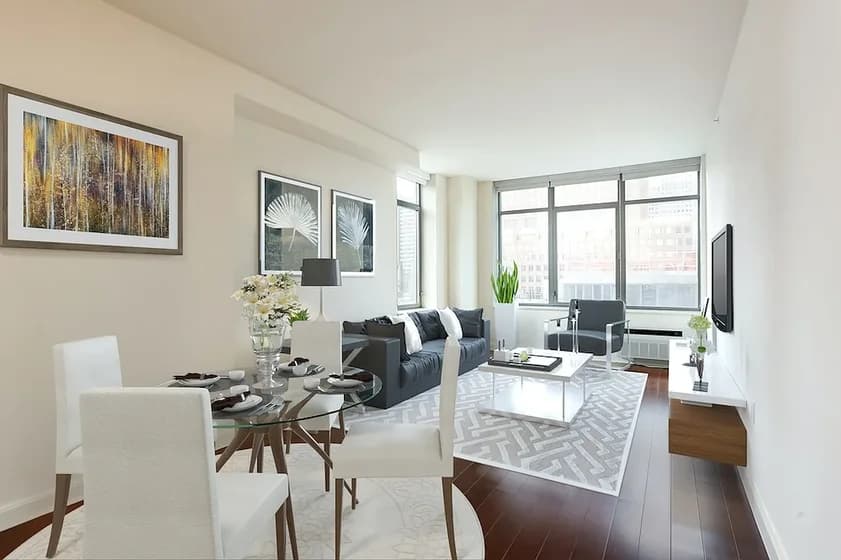 81 Fleet Place #9E, Brooklyn, NY 11201 apartment_living_room 1