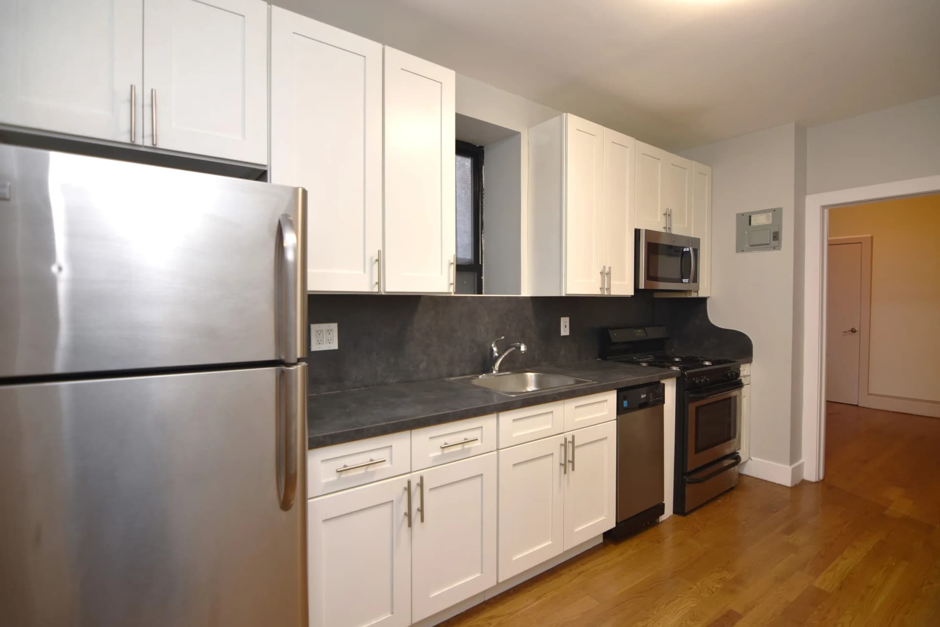 12 Pinehurst Avenue #2-F, Manhattan, NY 10033 apartment_kitchen 1