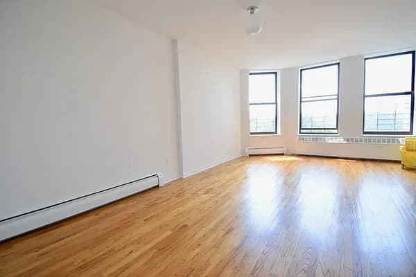 344 Cabrini Boulevard #22, Manhattan, NY 10040 apartment_living_room 1