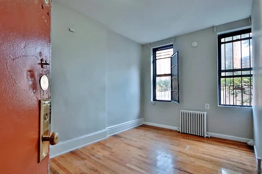 112 East 7 Street #16, Manhattan, NY 10009 apartment_living_room 1