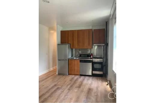 246 East 51 Street #18, Manhattan, NY 10022