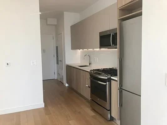 42-20 24 St #6F, Queens, NY 11101