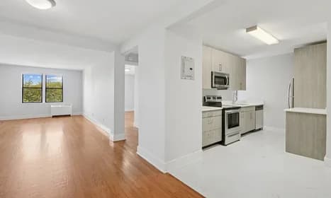 20-26 Seagirt Boulevard #04E, Queens, NY 11691