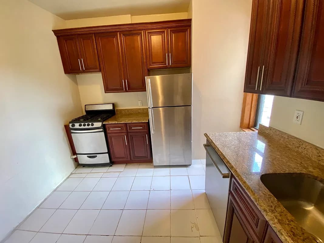 261 14 Street #1B, Brooklyn, NY 11215 apartment_kitchen 1
