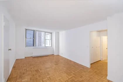 166 East 34 Street #911, Manhattan, NY 10016