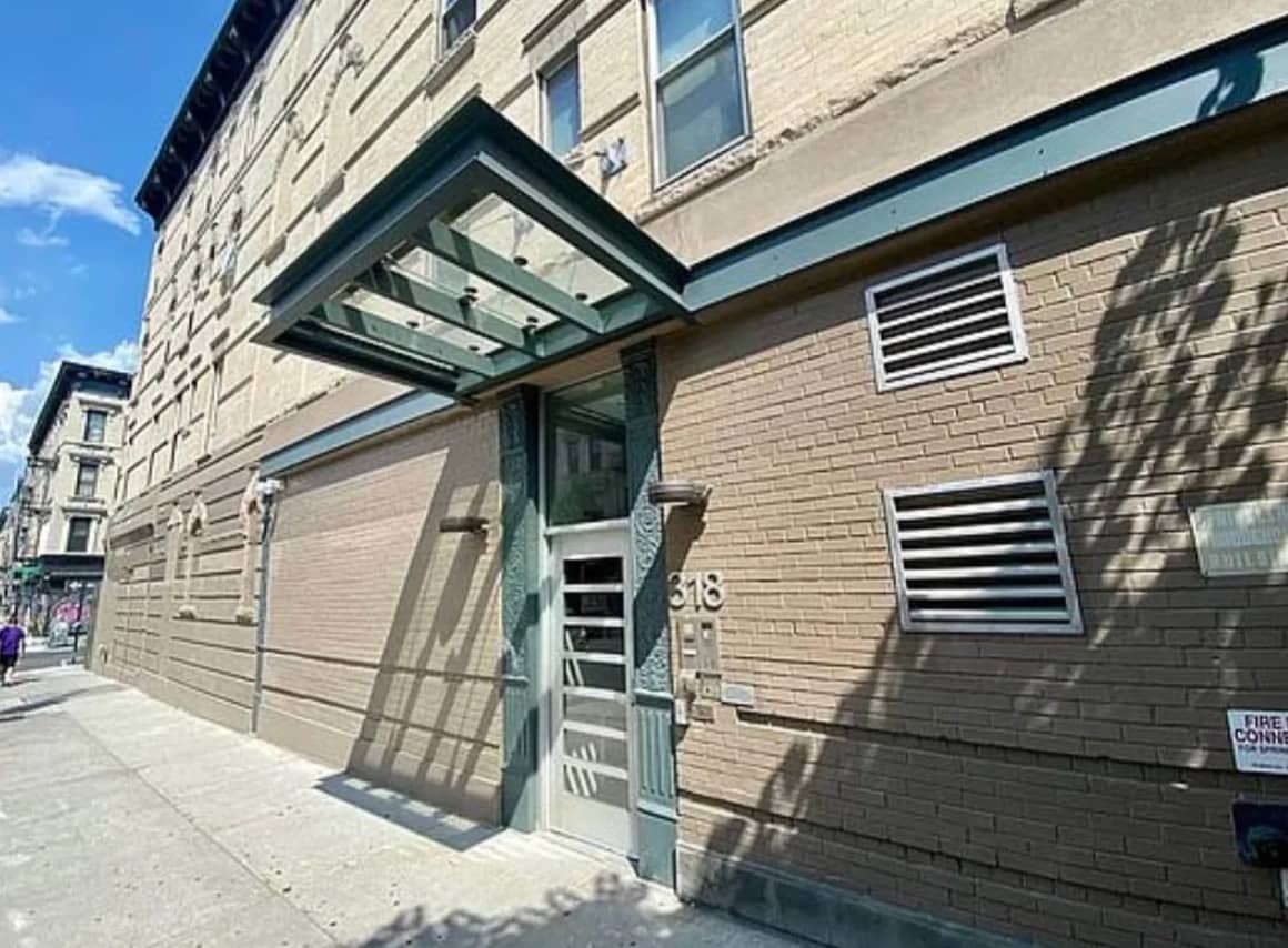 318 Knickerbocker Avenue