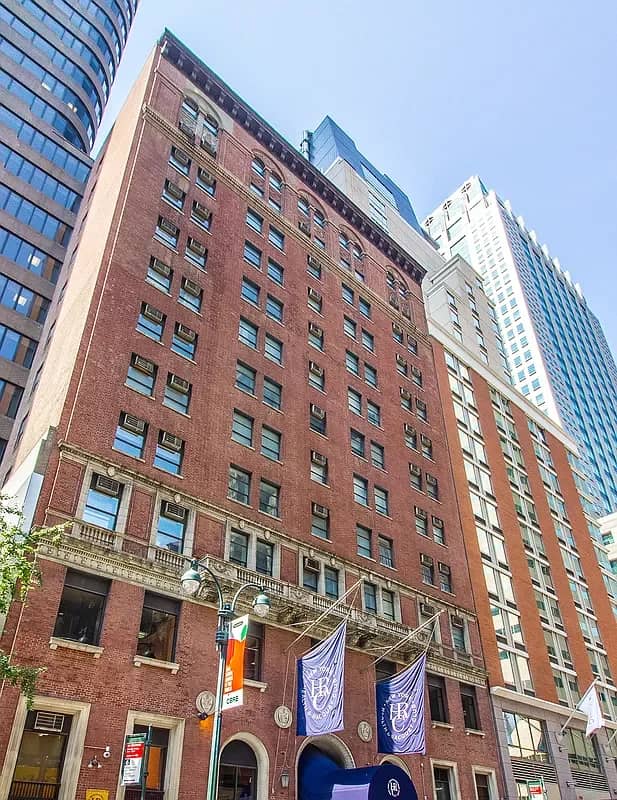 132 East 45 Street