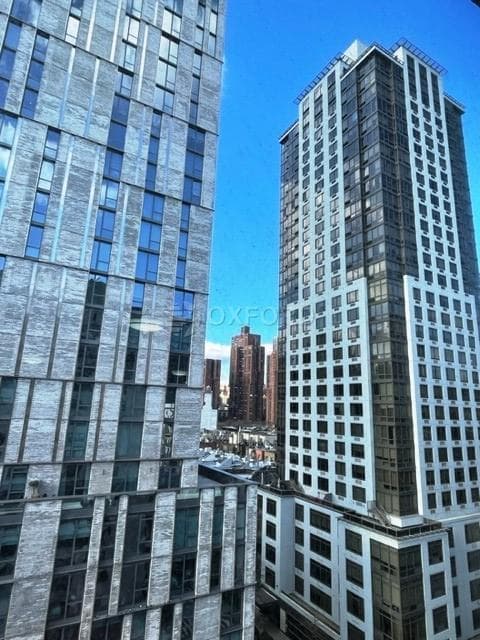 400 East 89 Street