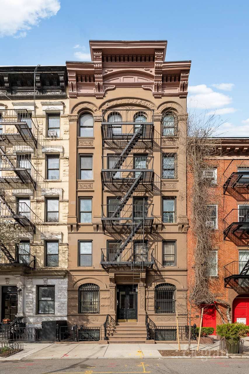 325 West 21 Street