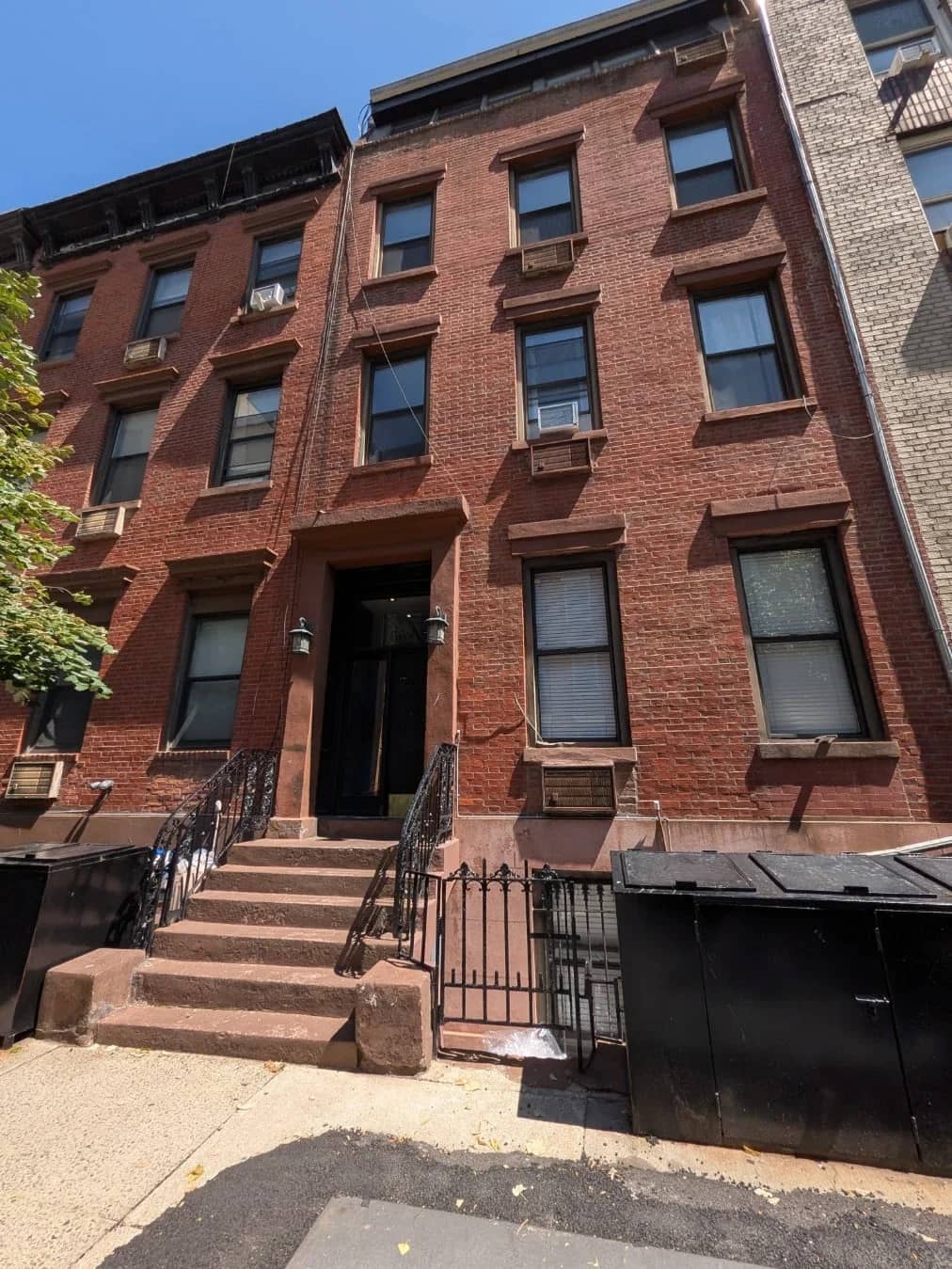 339 West 19 Street