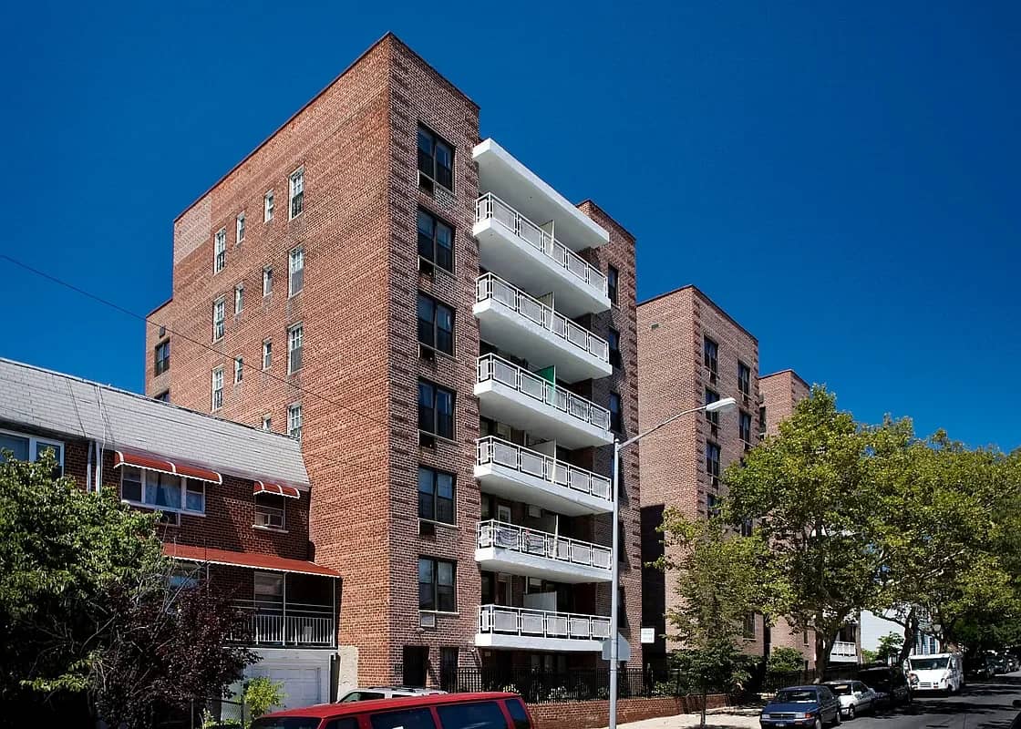 48-50 38 Street