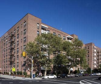 44-15 Colden St