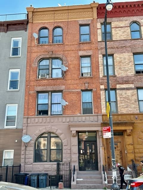 575 Franklin Avenue