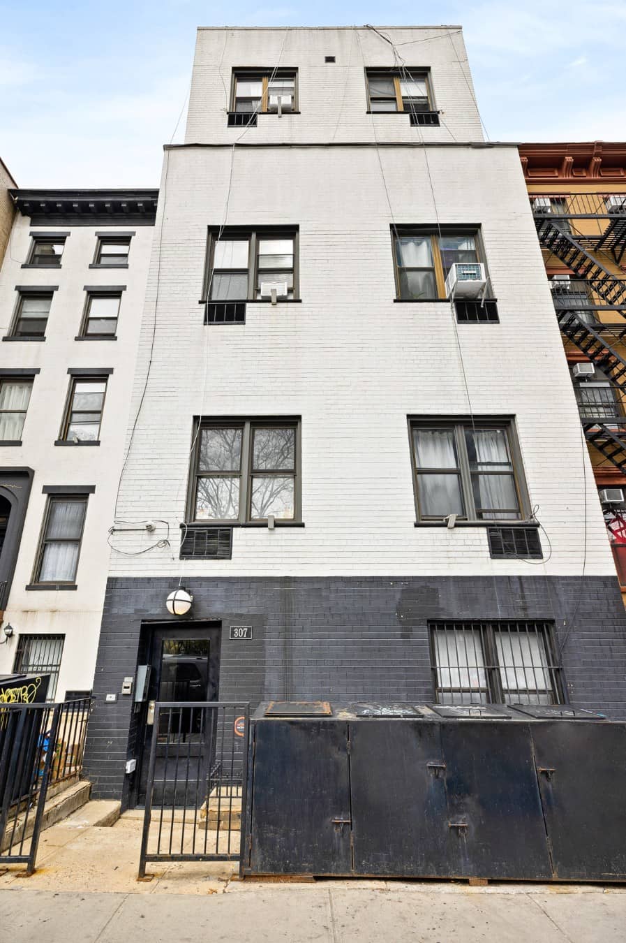 307 West 29 Street