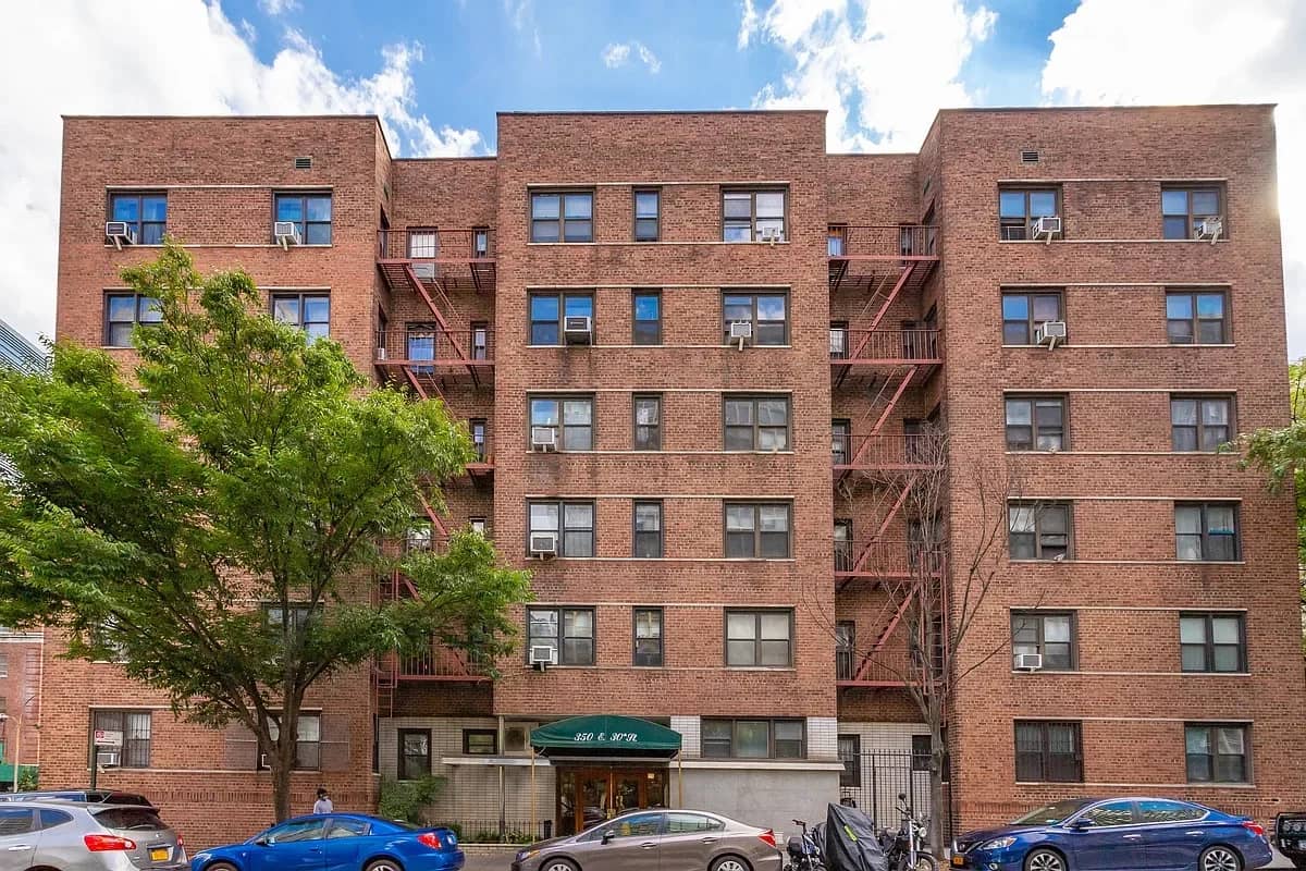 347 East 29 Street