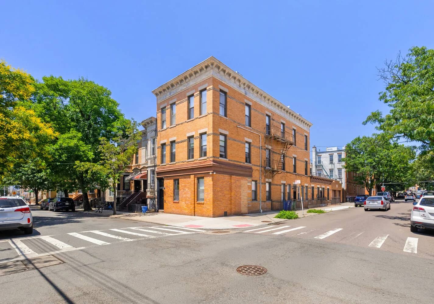 60-47 68 Ave
