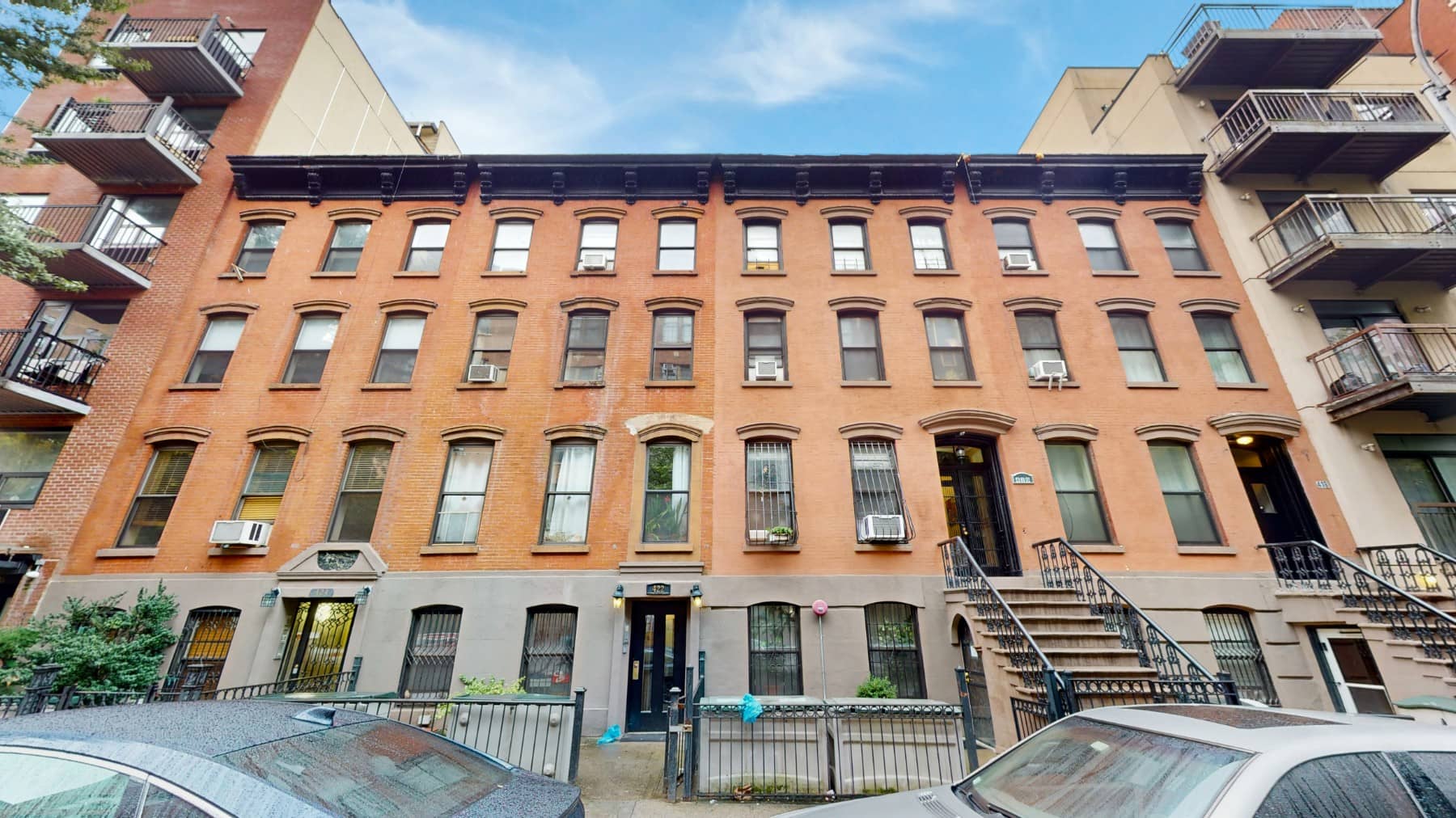 422 E 120 St